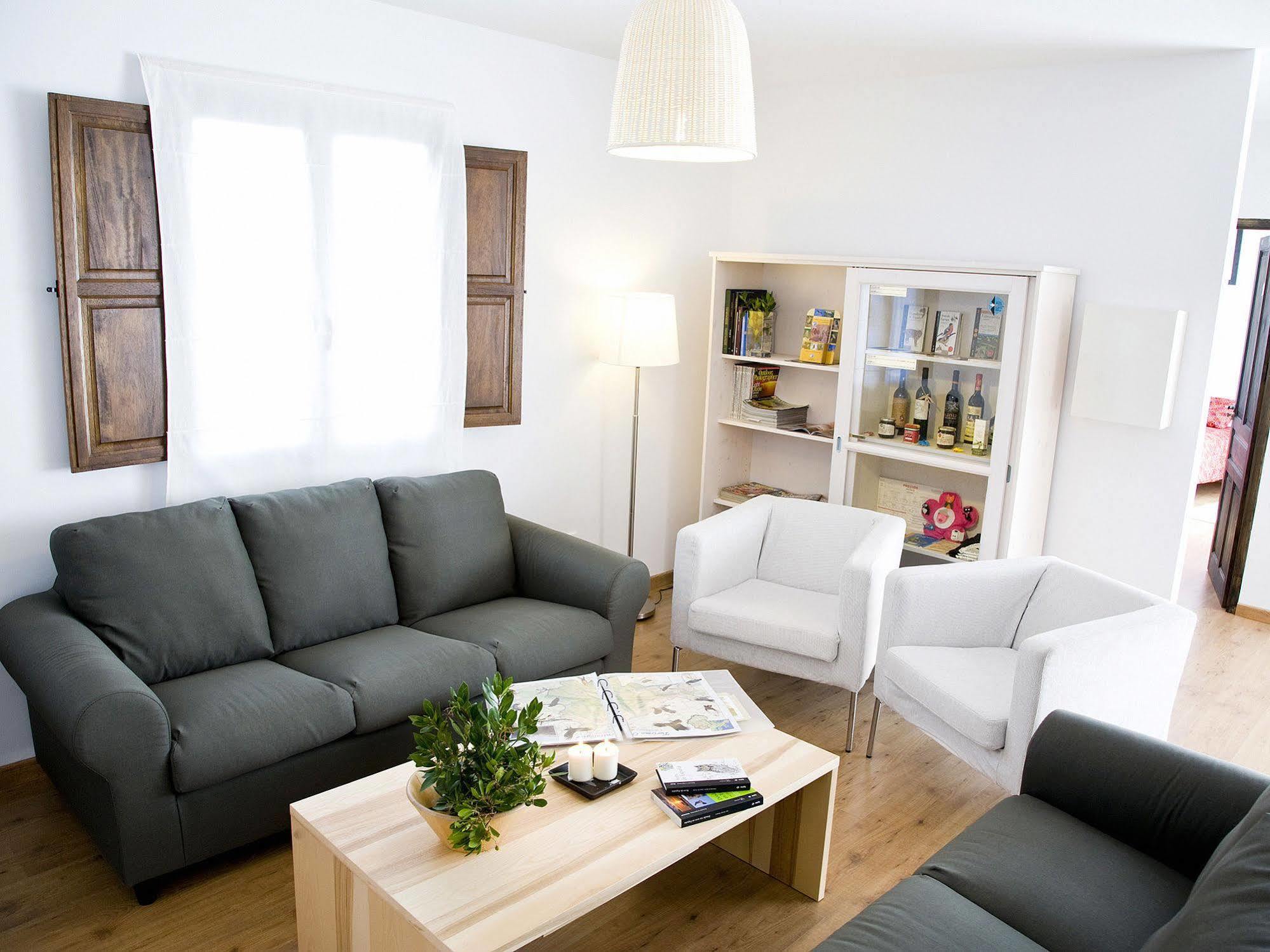 Casa Babel Monfraguee Pension Torrejón el Rubio Buitenkant foto